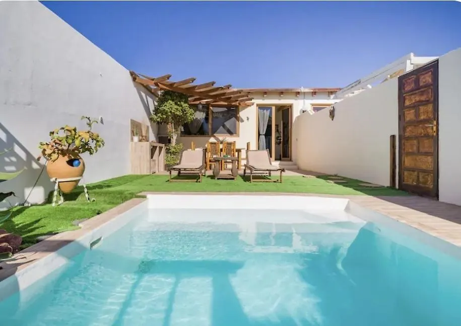 Villa La Isla By Rentaholidayslanzarote Playa Blanca  Spain
