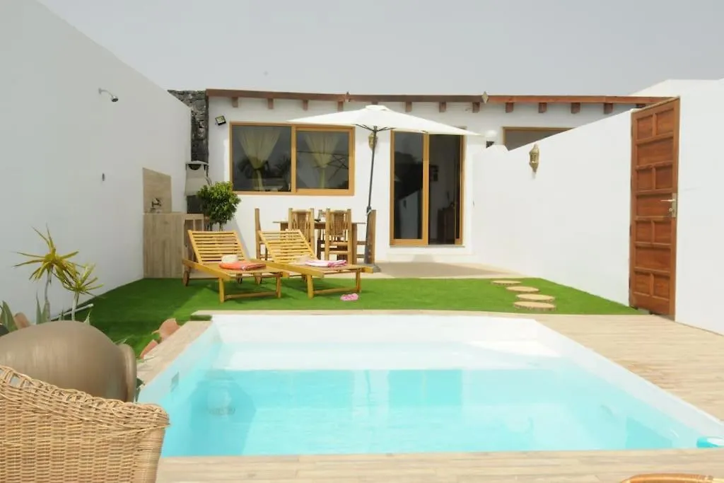 Villa La Isla By Rentaholidayslanzarote Playa Blanca  0*, Playa Blanca (Lanzarote) Spain