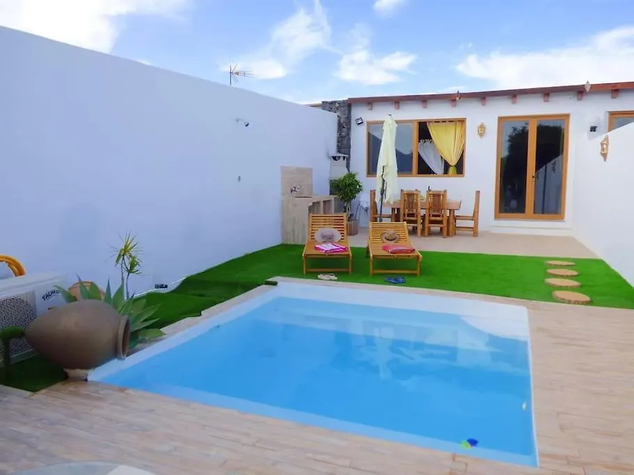Villa La Isla By Rentaholidayslanzarote Playa Blanca  Spain